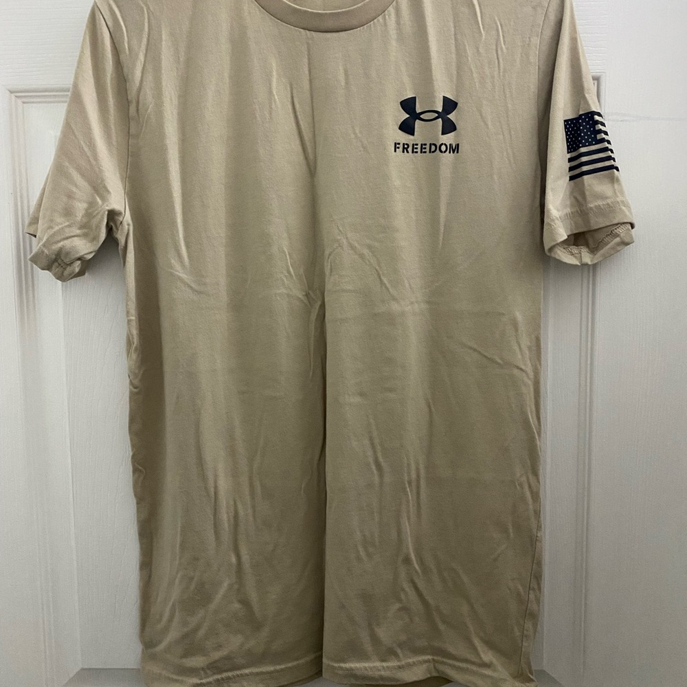 Small, Under Armour Tan Short Sleeve Tee with Logo